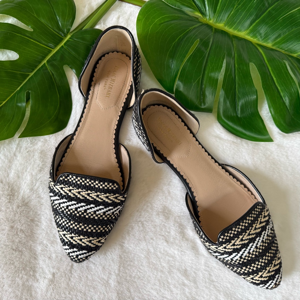 Isaac Mizrahi New York Black, White And Tan Gorgeous Woven Flats Sz 10